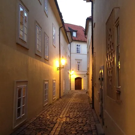 Old Town Basement Апартаменты Прага