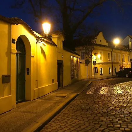 Апартаменты Old Town Basement Прага